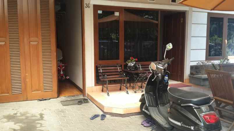 dijual rumah komplek batununggal indah