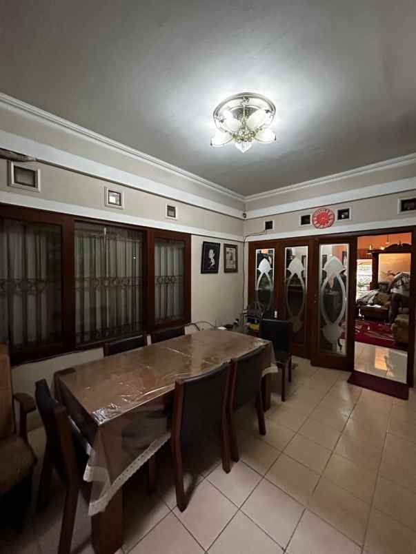 dijual rumah komplek batununggal indah