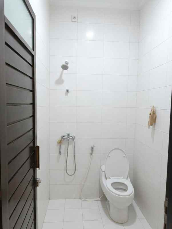 dijual rumah komplek baturaden techno