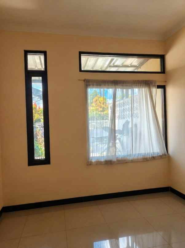 dijual rumah komplek baturaden techno