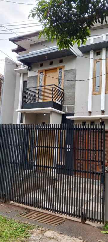 dijual rumah komplek buahbatu regency