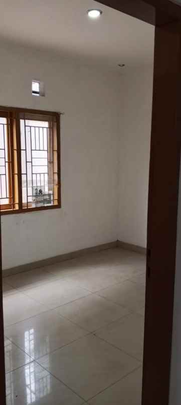dijual rumah komplek buahbatu regency