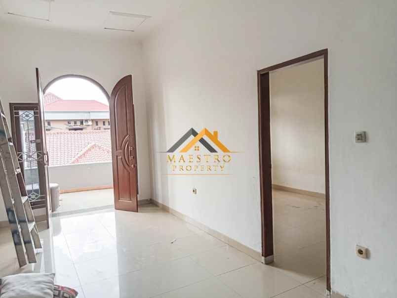 dijual rumah komplek bumi asri jalan