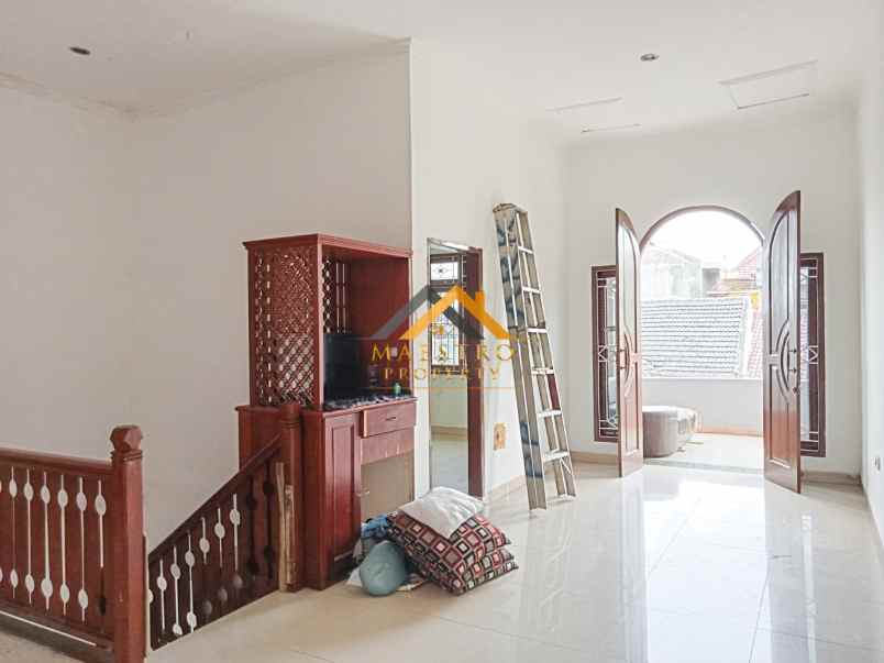 dijual rumah komplek bumi asri jalan