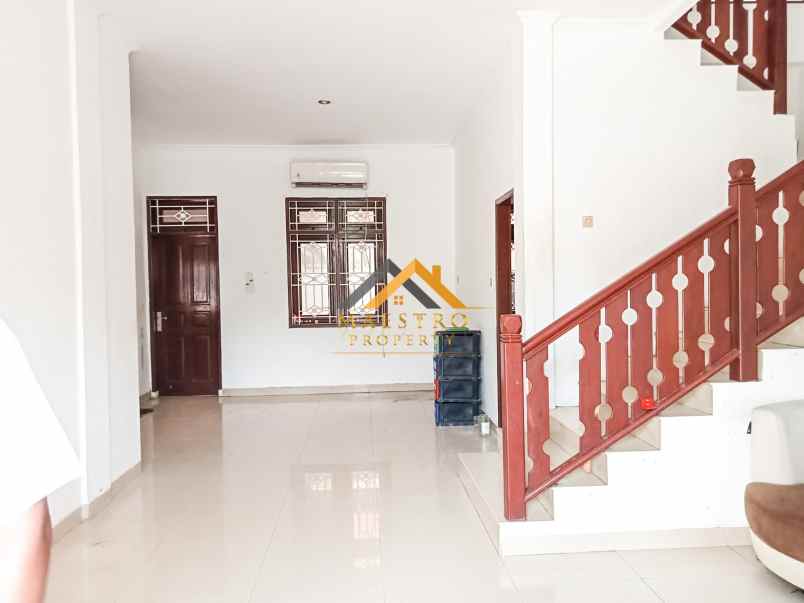 dijual rumah komplek bumi asri jalan