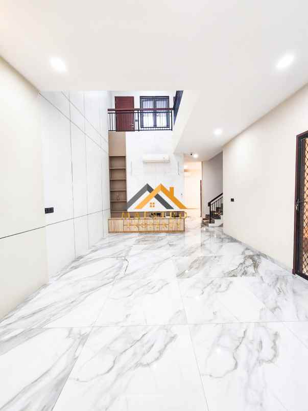 dijual rumah komplek cemara asri jalan