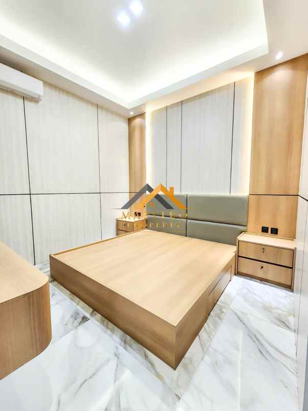 dijual rumah komplek cemara asri jalan