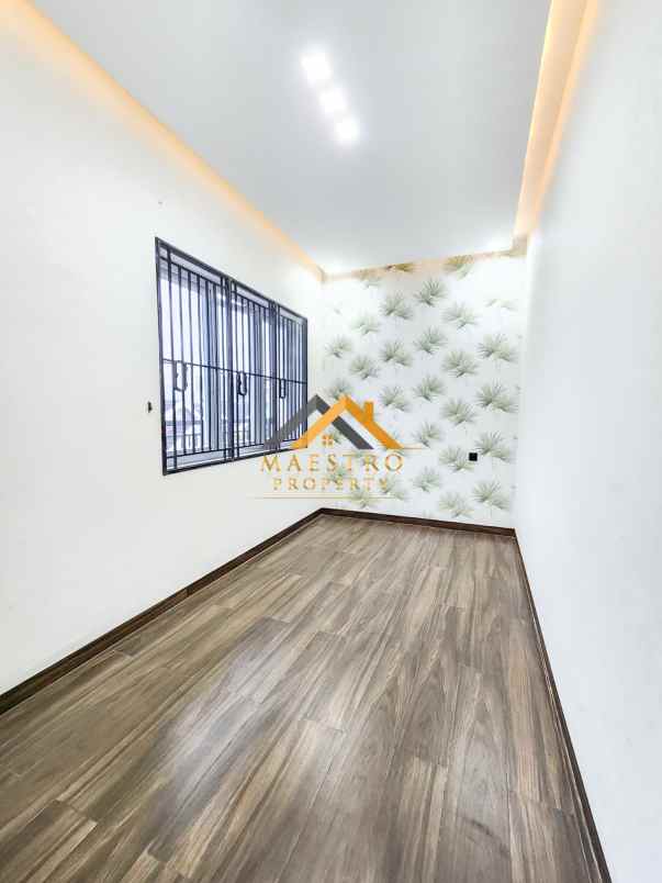 dijual rumah komplek cemara asri jalan