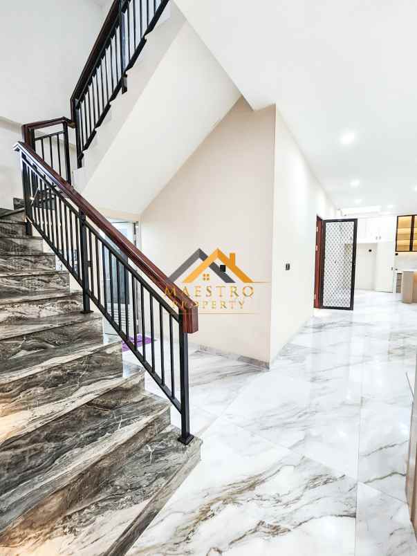 dijual rumah komplek cemara asri jalan