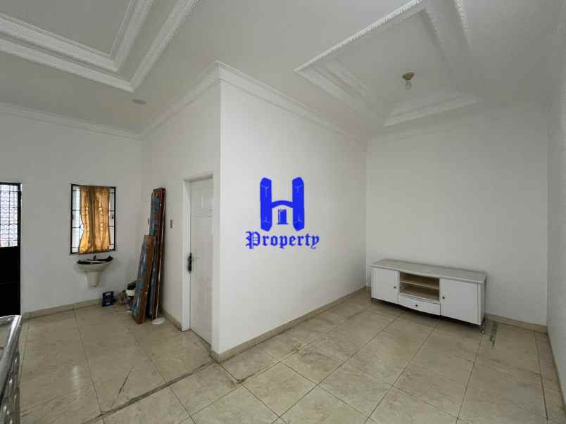 dijual rumah komplek cemara hijau jalan