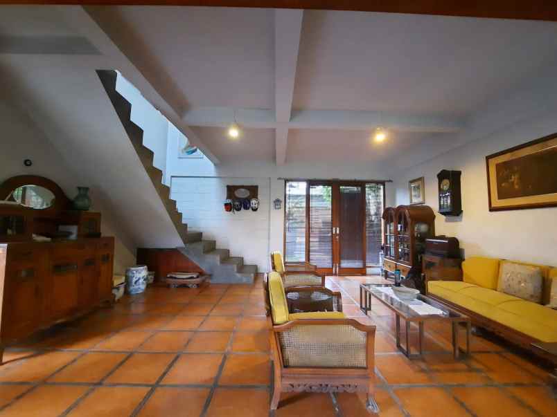 dijual rumah komplek cigadung