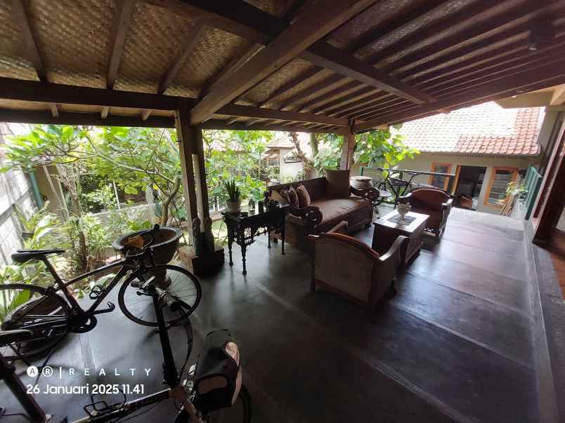 dijual rumah komplek cigadung