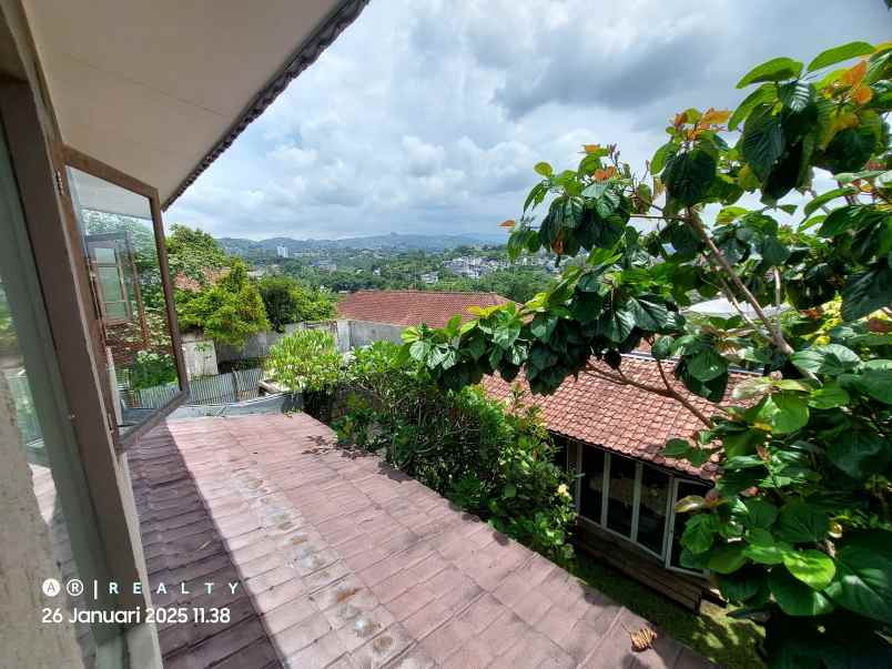 dijual rumah komplek cigadung