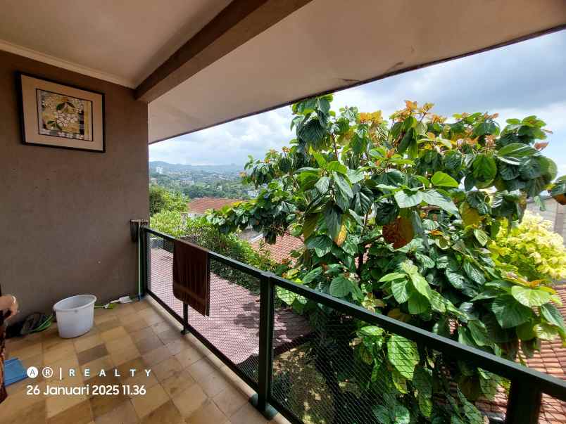 dijual rumah komplek cigadung