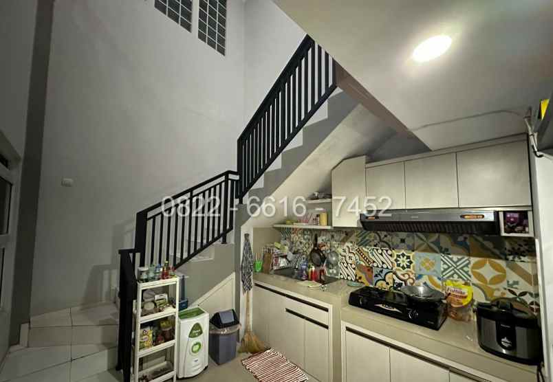 dijual rumah komplek cihanjuang