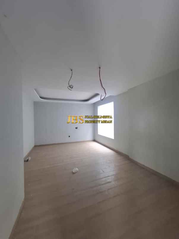 dijual rumah komplek citraland gama