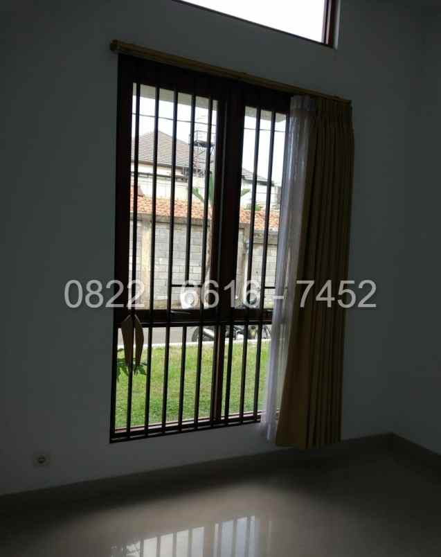 dijual rumah komplek ciwaruga