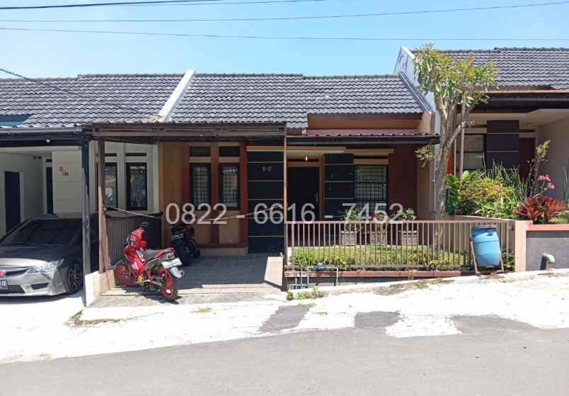 dijual rumah komplek ciwaruga