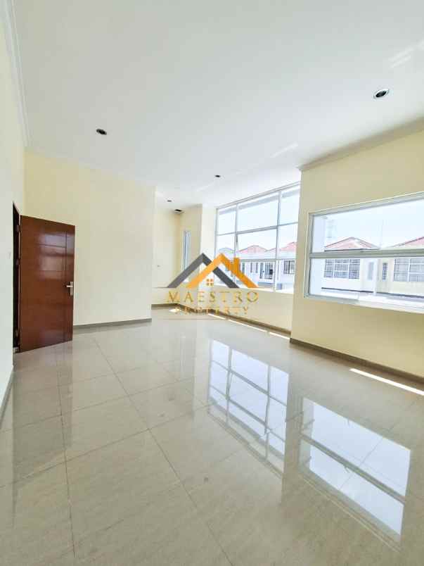 dijual rumah komplek green park type