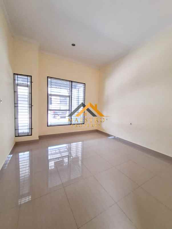 dijual rumah komplek green park type