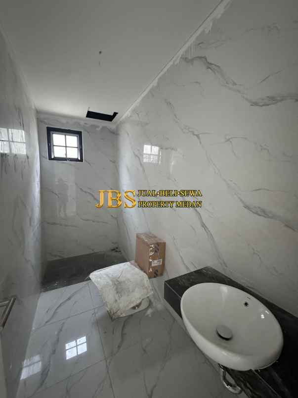 dijual rumah komplek jewel garden jalan