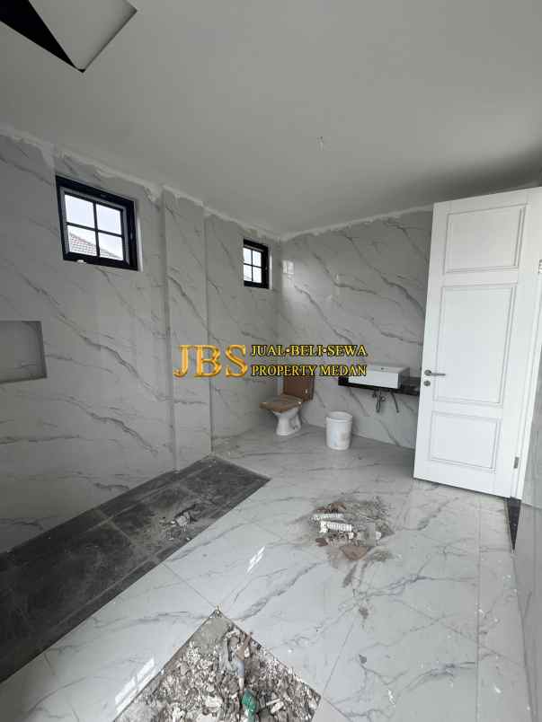 dijual rumah komplek jewel garden jalan