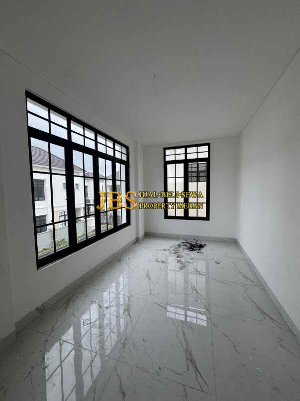 dijual rumah komplek jewel garden jalan