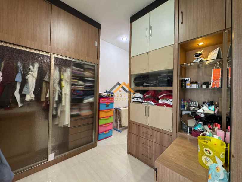 dijual rumah komplek mutiara residence