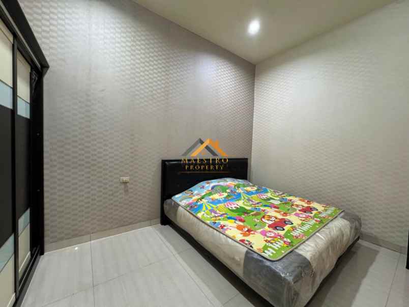 dijual rumah komplek mutiara residence