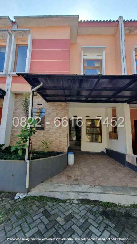 dijual rumah komplek sariwangi