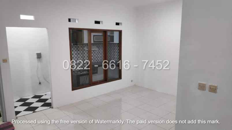 dijual rumah komplek sariwangi