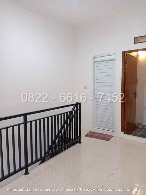 dijual rumah komplek sariwangi