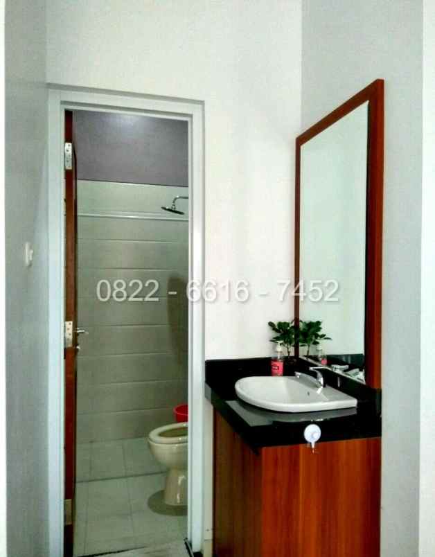 dijual rumah komplek sariwangi