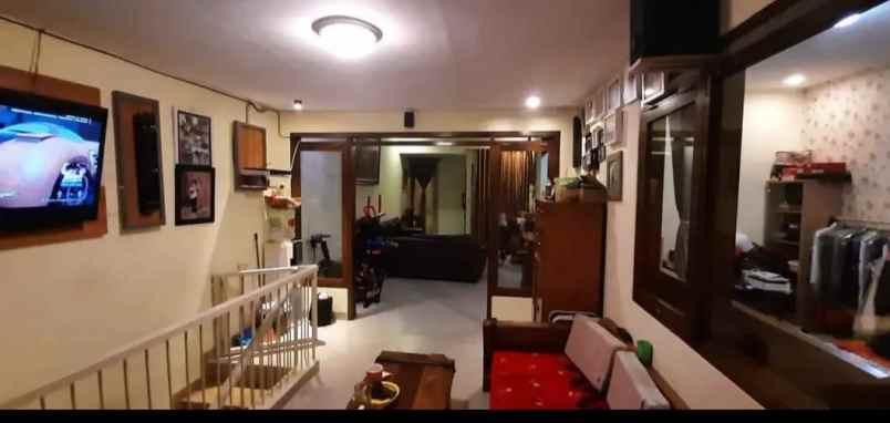 dijual rumah komplek sayana terrace