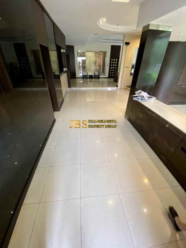 dijual rumah komplek taman malibu indah