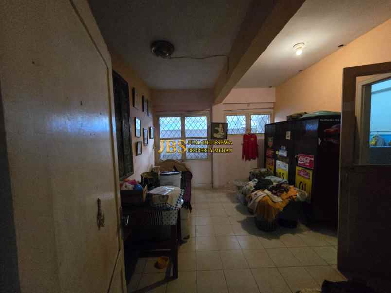 dijual rumah kondisi siap huni di jalan mahoni medan