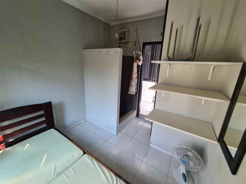 dijual rumah kost pakis tirtosari surabaya