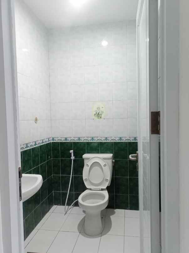 dijual rumah kota wisata cibubur