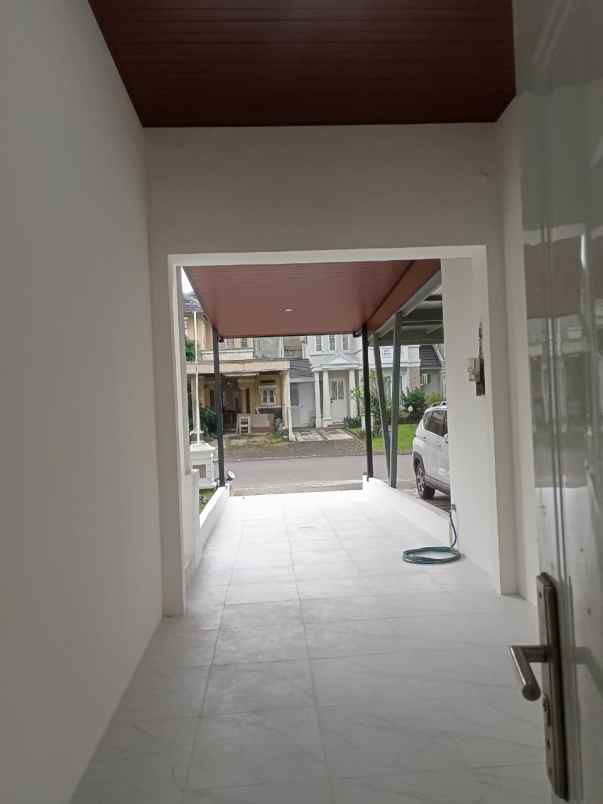 dijual rumah kota wisata cibubur