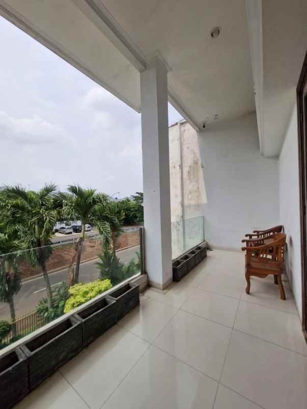 dijual rumah kota wisata cibubur