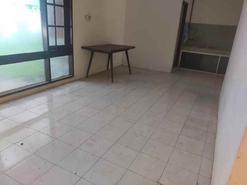 dijual rumah kutisari