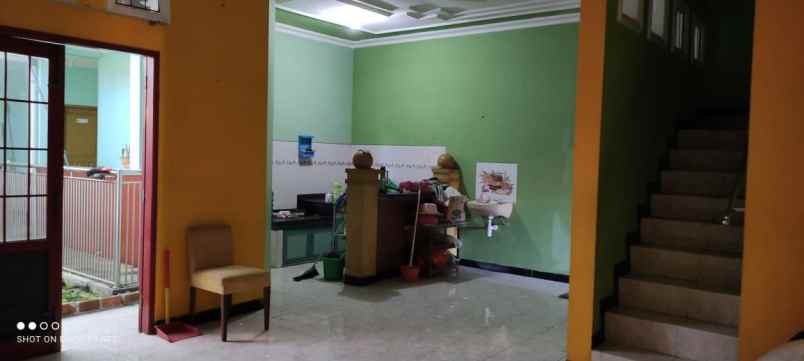 dijual rumah kutisari selatan
