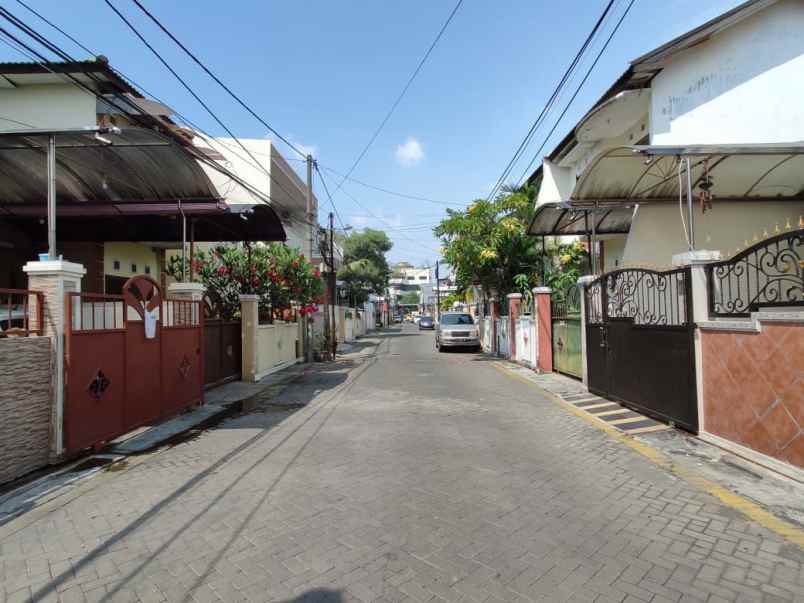 dijual rumah lebak indah regency