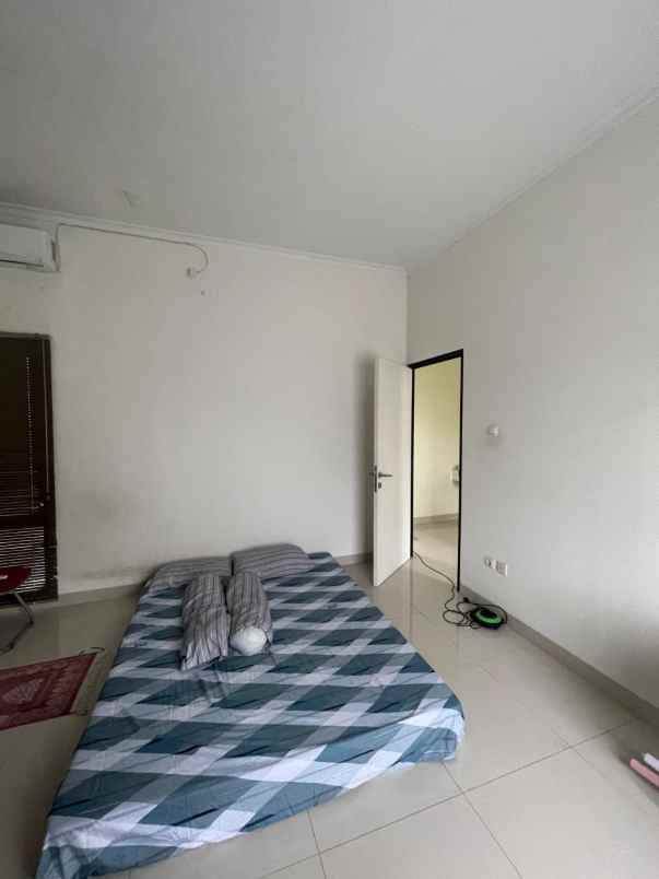 dijual rumah leuwimanggung depok