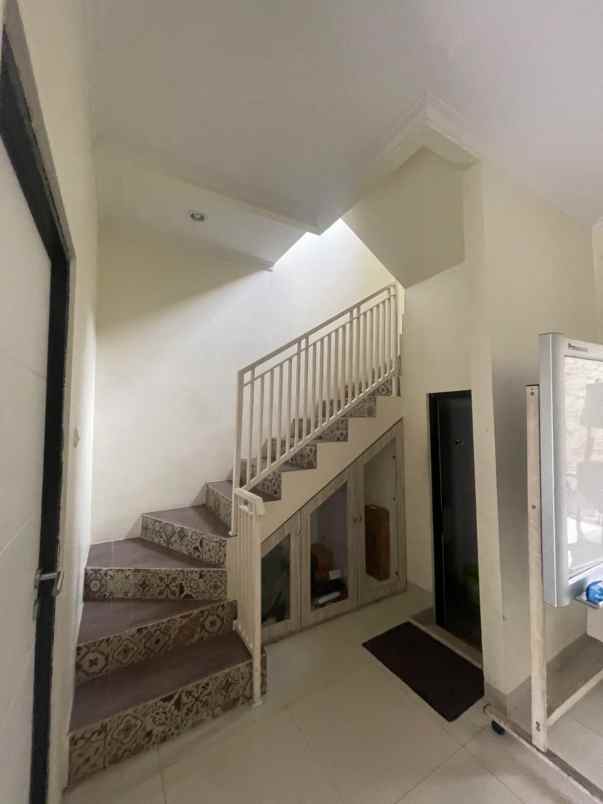 dijual rumah leuwimanggung depok