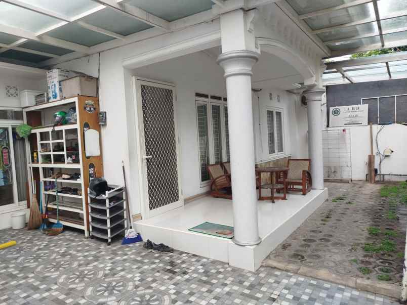 dijual rumah lokasi sulfat selatan kota malang