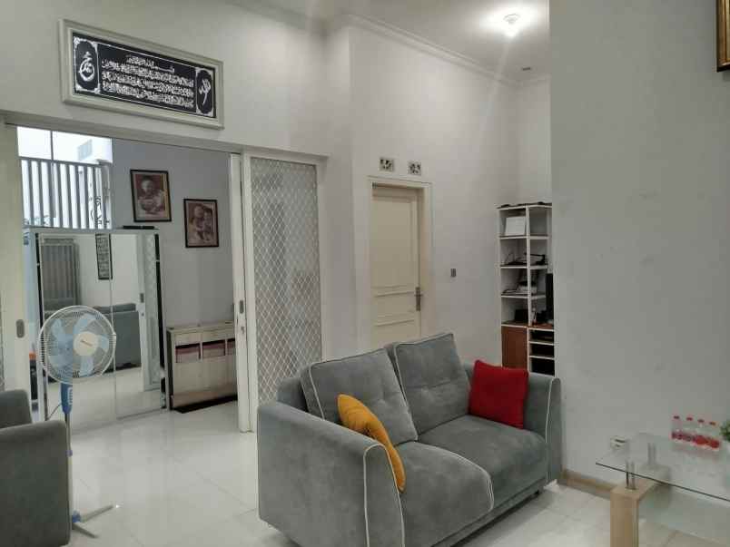 dijual rumah lokasi sulfat selatan kota malang
