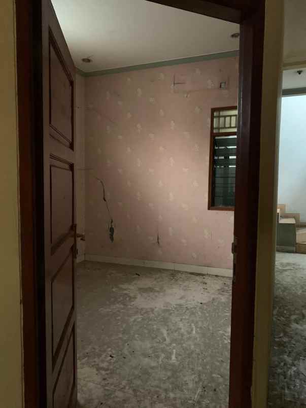 dijual rumah luas di pamulang tangerang selatan