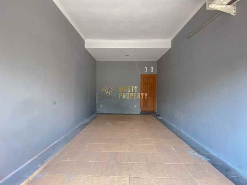 dijual rumah maguwoharjo kec depok kab