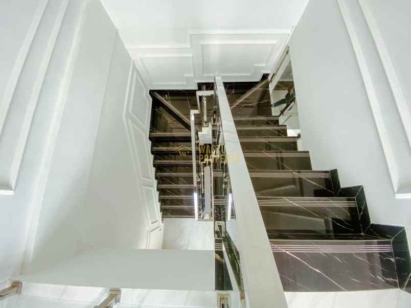 dijual rumah maguwoharjo sleman